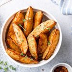 batata rustica com ervas finas uma delicia saudavel para acompanhamento de pratos principais 150x150 - Acabou o Seu G&aacute;s no Meio do Seu Almo&ccedil;o? N&atilde;o Tem Problema, Levamos At&eacute; Voc&ecirc; - Disk G&aacute;s