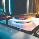 Saiba o que pode acontecer se voc&ecirc; deixar o gas ligado 150x150 - Aprenda Tudo Sobre o Cheiro do G&aacute;s LP de Cozinha