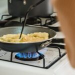 Descubra como limpar o forno a gás de forma simples e segura 5 dicas para economizar gas de cozinha 150x150 - Descubra como limpar o forno a gás de forma simples e segura